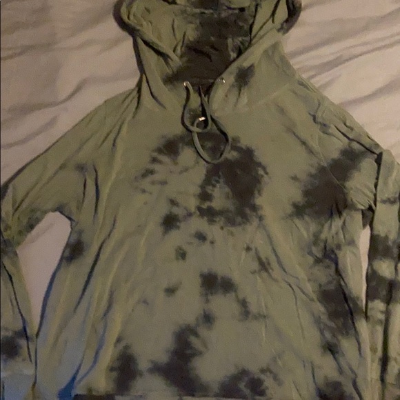 G.H. Bass & Co. Tops - TIE DYE HOODIE